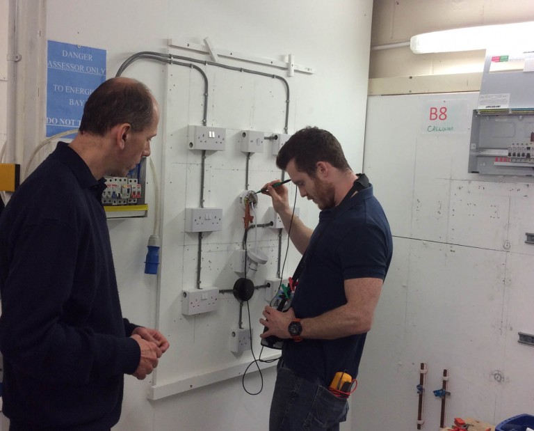 Experienced Electricians are needed all over the UK!