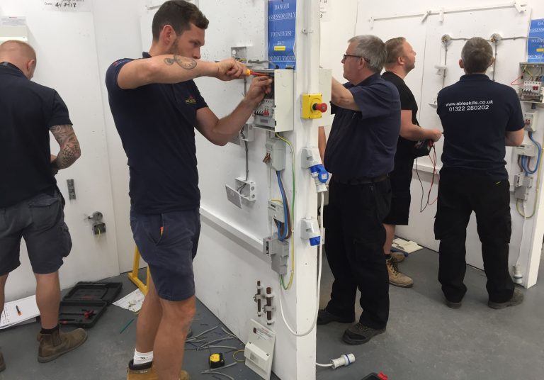 Which electrician courses are right for me?