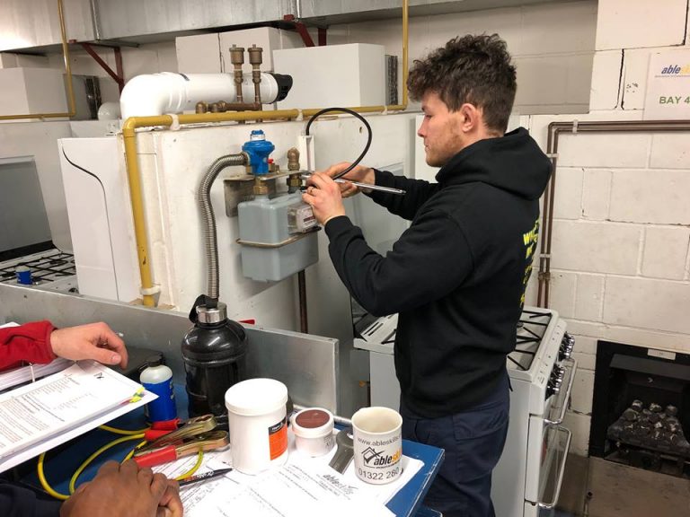 MMA Fighter Undergoing Gas Training Courses Ahead Of His Fight On BT Sport!