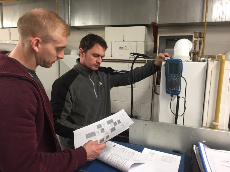 How do I become a Gas Engineer?