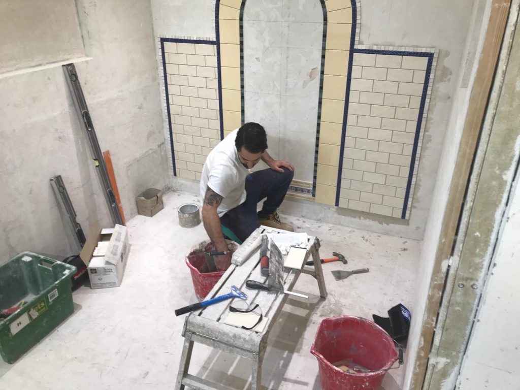 Tiling courses 
