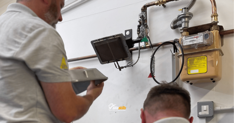 What does a commercial gas engineer do?