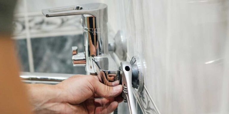5 essential plumbing skills at home